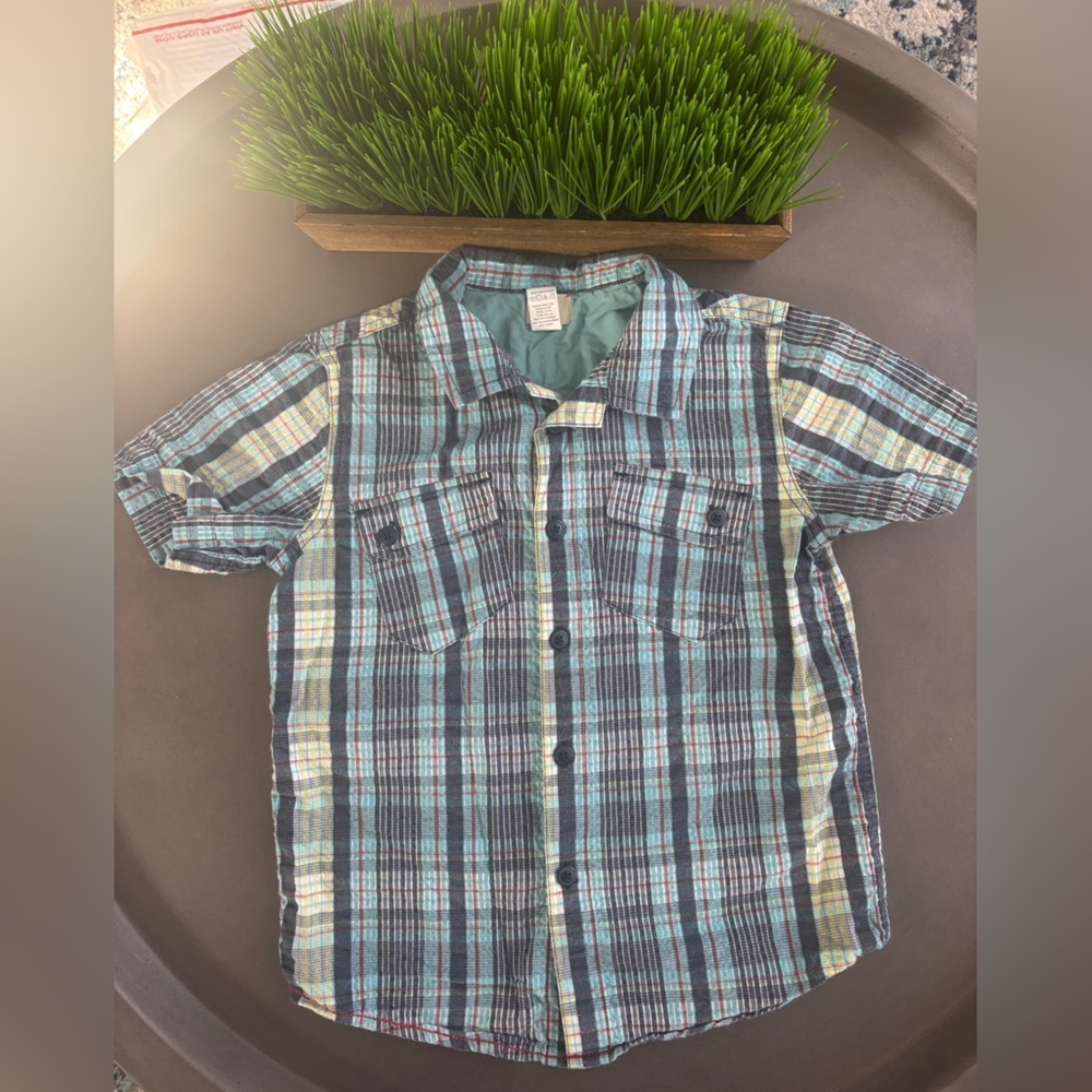 Tea Collection Size 6 Boys Short Sleeve Button Down Shirt
